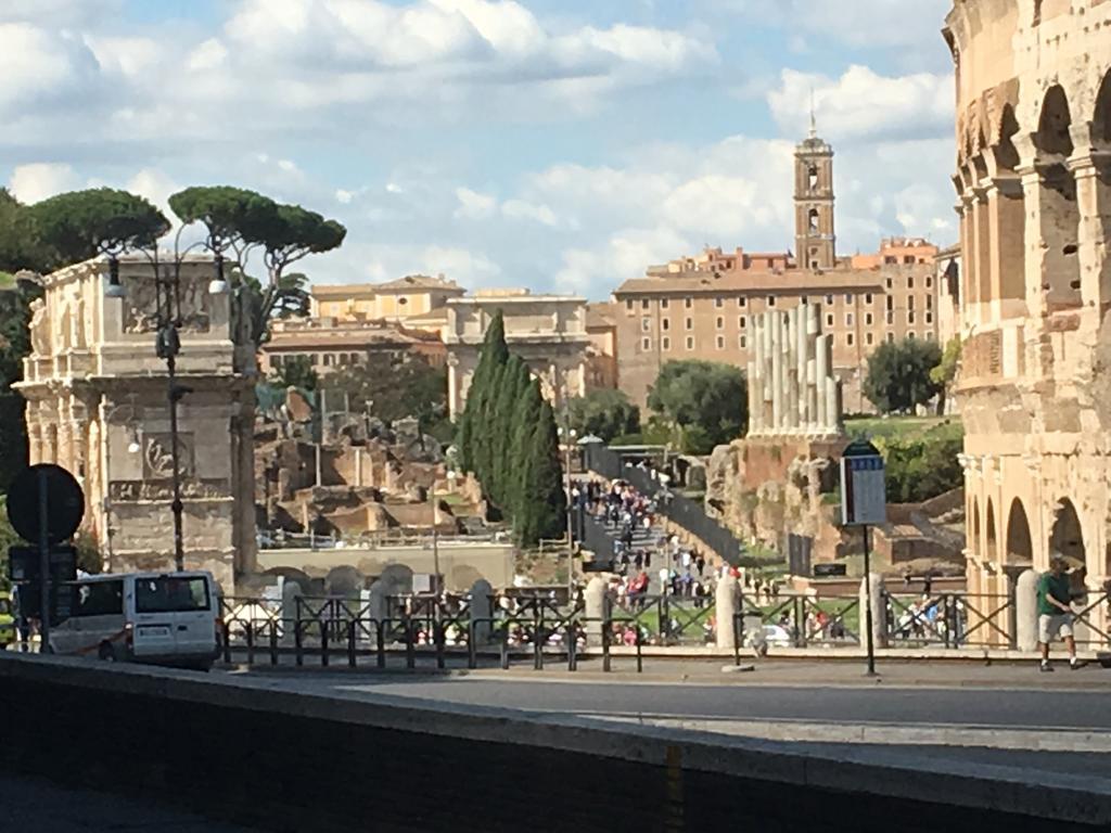 Appartamento Delightful 100 Meters From The Colosseum *