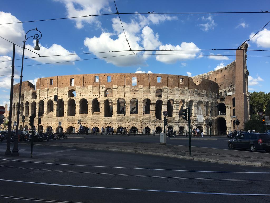 Appartamento Delightful 100 Meters From The Colosseum *