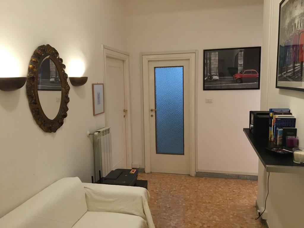 Delightful 100 Meters From The Colosseum